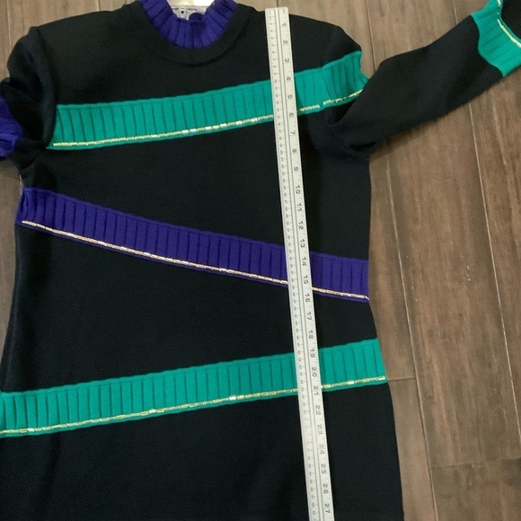 St John Collection Marie Gray Gold Embellished Santana Knit Sweater Size Small - Picture 6 of 7